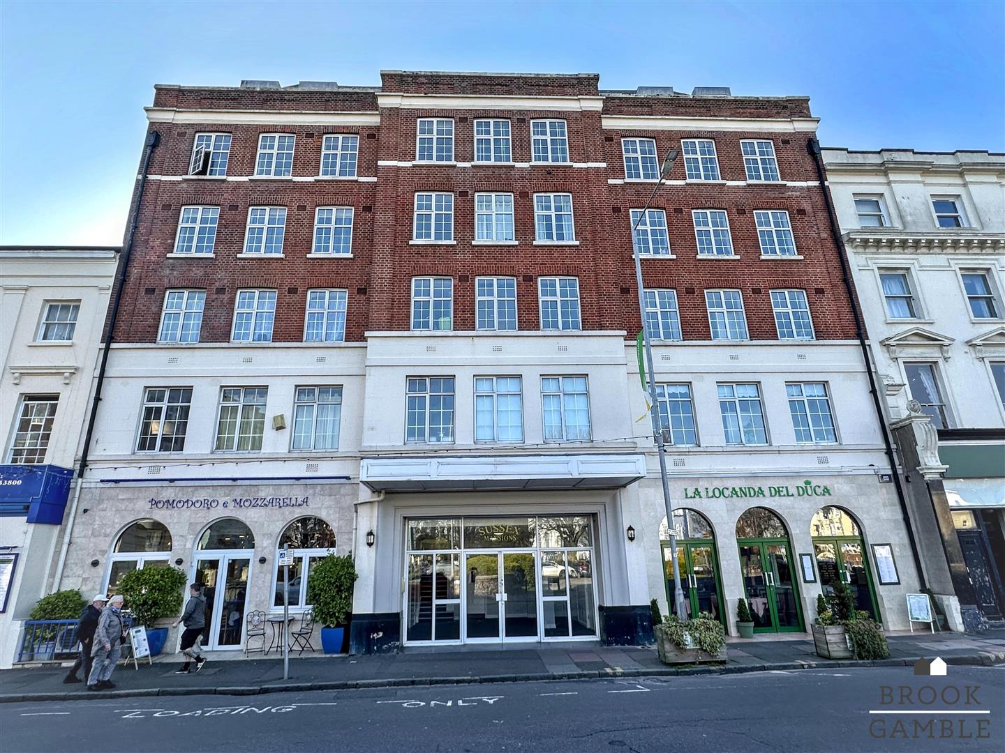 2 Bedroom Apartment - Purpose Built. Sussex Mansions in Eastbourne, East Sussex 2